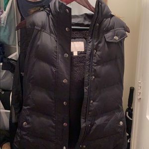 Black puffy vest